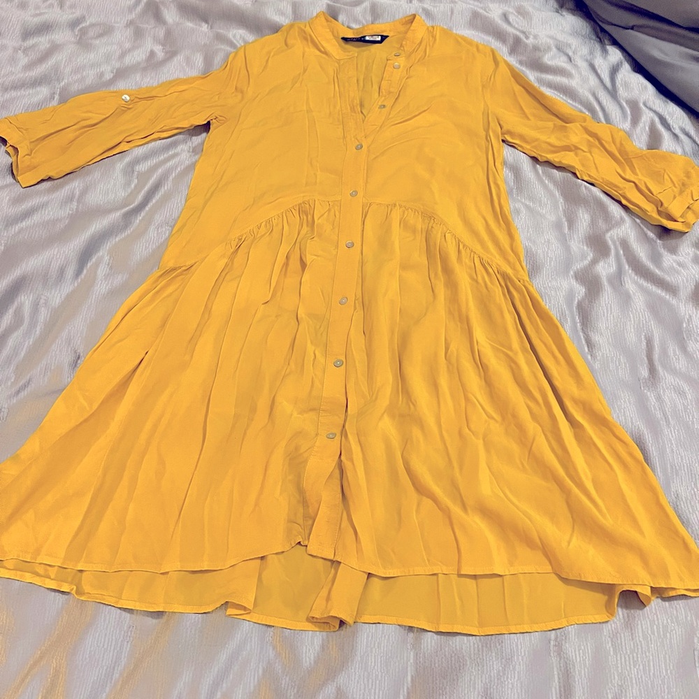 Canary yellow lightweight dress from Zara - flowy and oversized